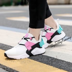 🌸 Nike AIR Huarache Sneakers Shoes New